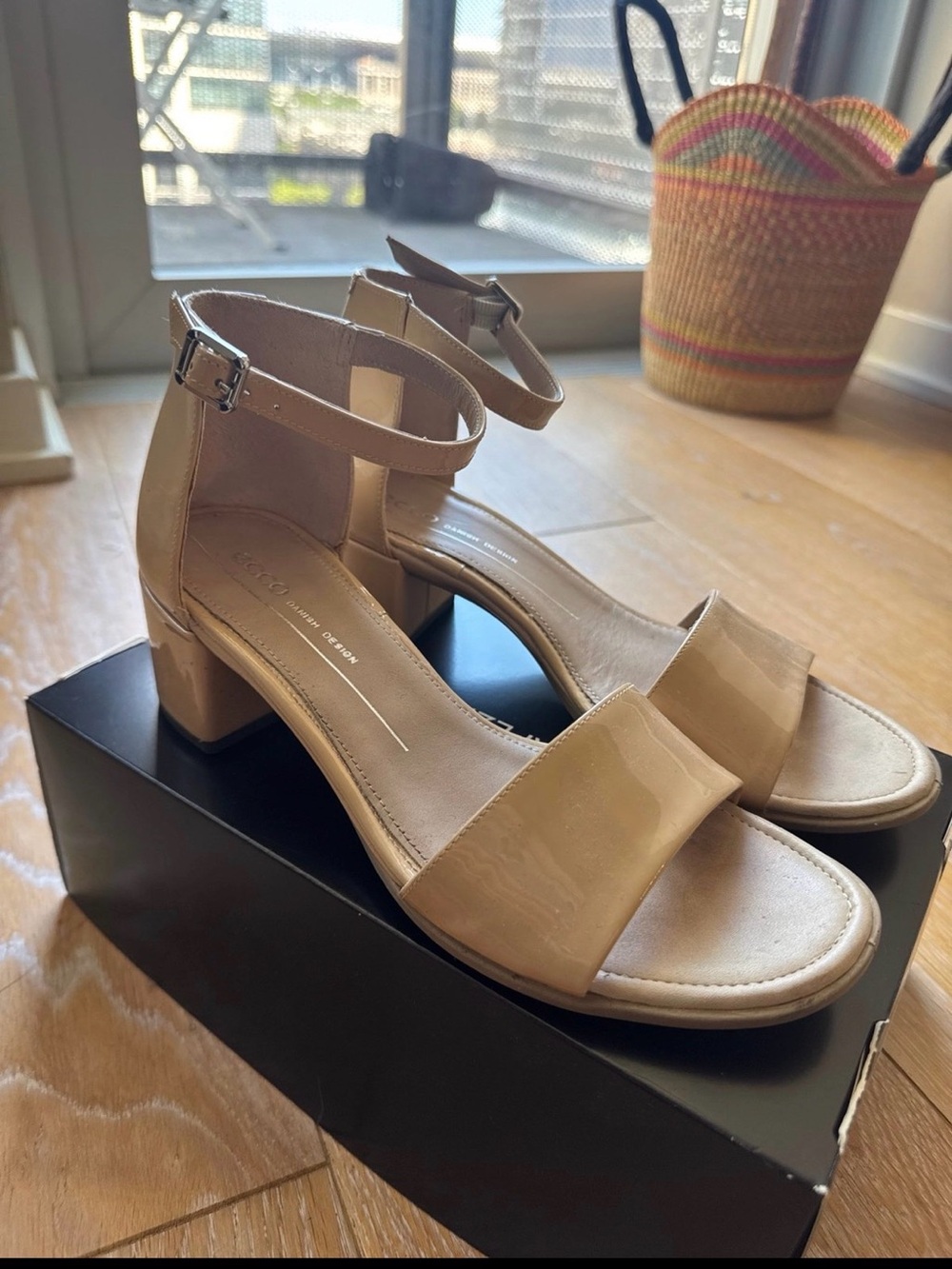 ECCO Women's Beige Patent Leather Ankle Strap Block Heel Sandals